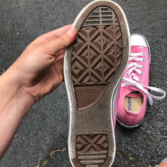 Pink Converse - Picture 2 of 3